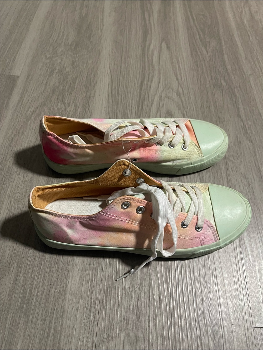 Tie-Dye Pastel Canvas Women's Sneakers - Picture 5 of 6